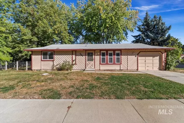 8660 W Midland St, Boise, ID 83704-4387