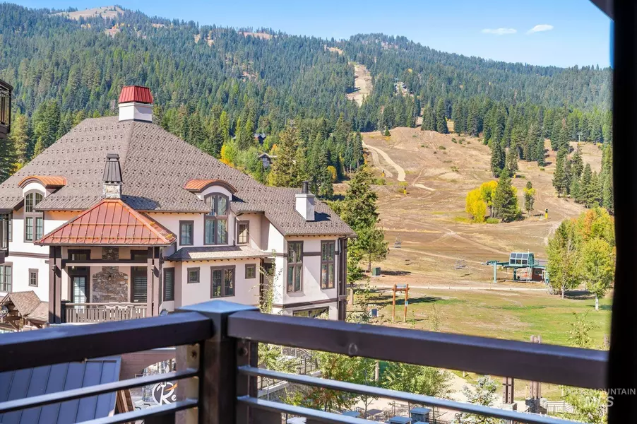 760 Village Drive, Donnelly, ID 83615