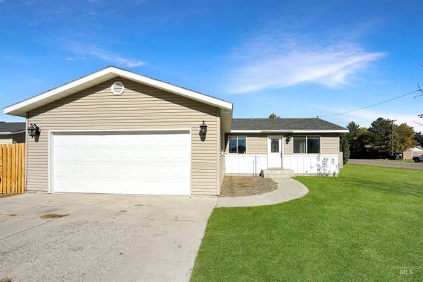 1620 16th Street,  Heyburn,  ID 83336