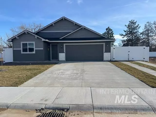 965 Twilight St, Weiser, ID 83672