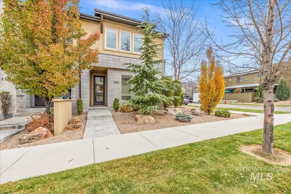 Boise, ID 83716,3790 E Parkcenter Blvd