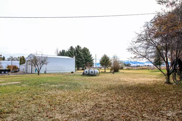 Burley, ID 83318,33 E 220 S