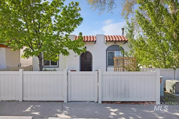 Hagerman, ID 83332,120 W Main St