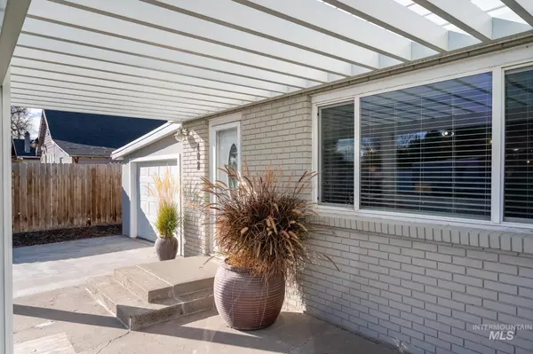 Hansen, ID 83334-0000,408 3rd Street E