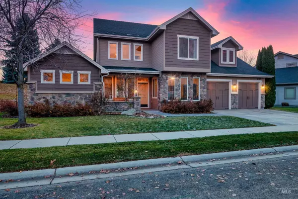 697 E Painted Hills Dr, Meridian, ID 83646