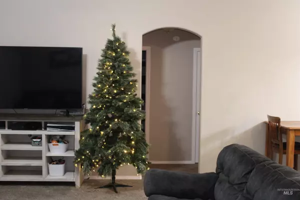 Mountain Home, ID 83647,1245 E 4th North Street