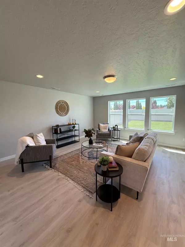 Nampa, ID 83687,7493 E Edison St