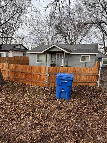 121 W Park Ave, New Plymouth, ID 83655