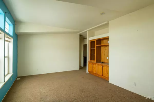 Filer, ID 83328,B 2144 E 4100 N