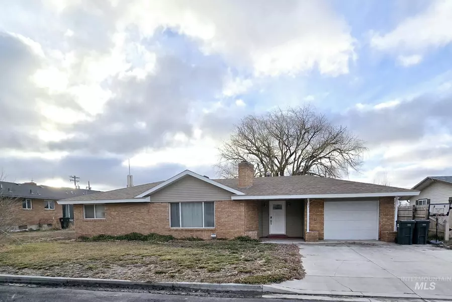 111 N 4th Street W, Paul, ID 83347