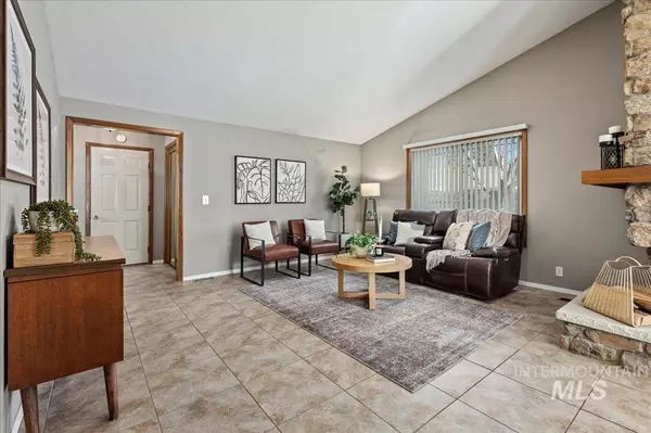 Boise, ID 83706,222 W Greensboro Ct