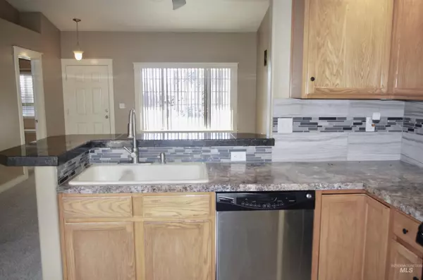 Nampa, ID 83686,2624 S Bluegrass Dr