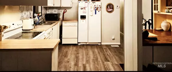 Hammett, ID 83627,7466 Old Highway 30