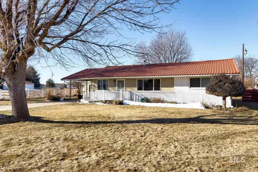 1411 California, Gooding, ID 83330