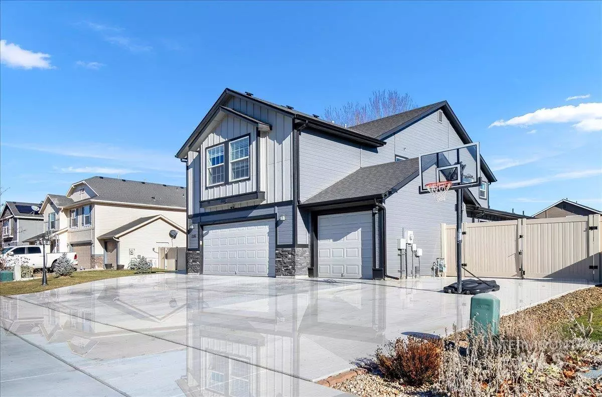 Star, ID 83669,1086 N Star Bright Ln