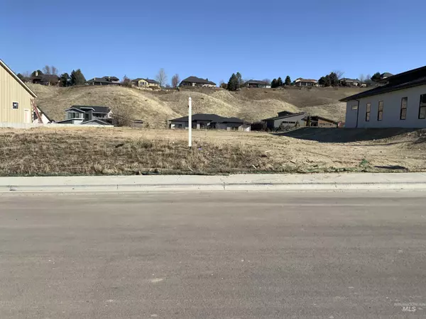 Boise, ID 83703,4516 N Accipiter