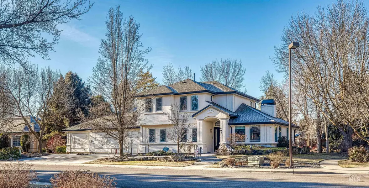 8921 W Duck Lake Dr, Garden City, ID 83714-1814