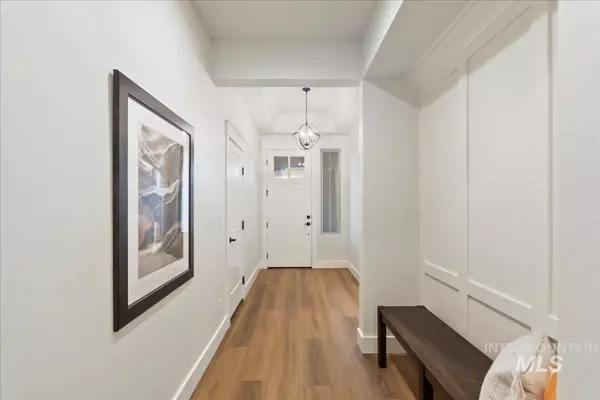 Eagle, ID 83616,151 N Woody Knoll Ln