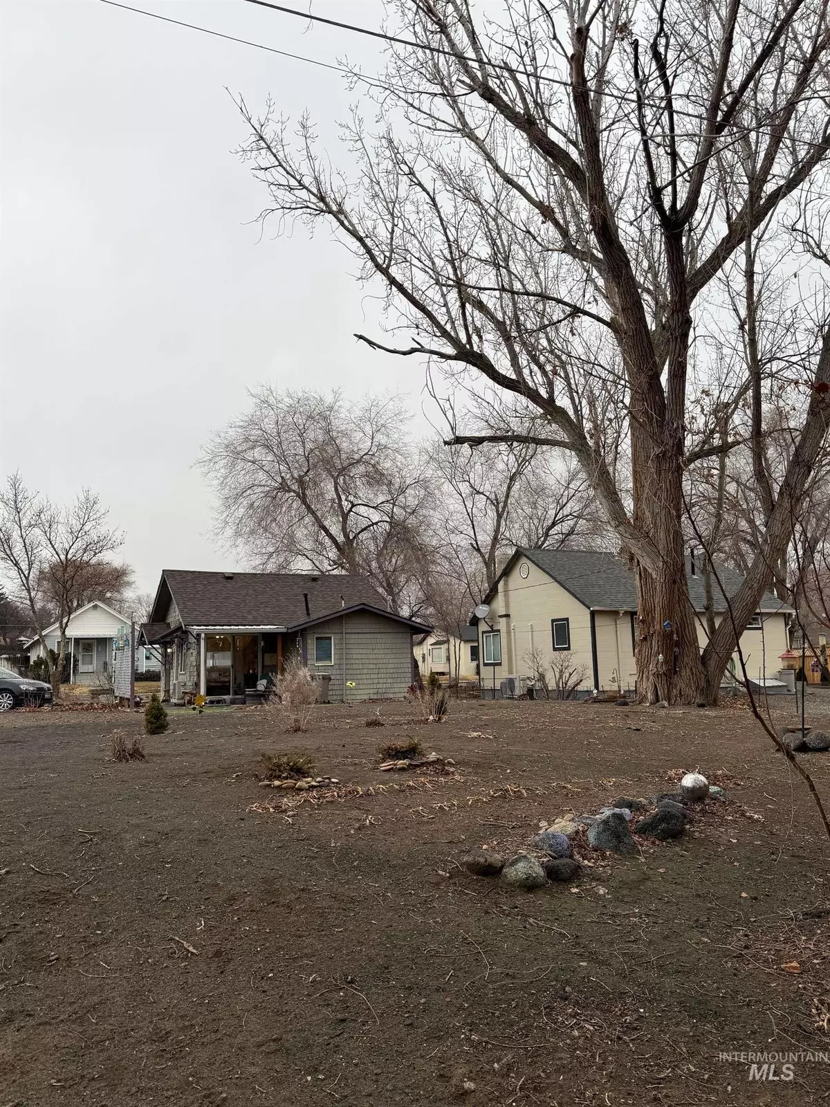 Glenns Ferry, ID 83623,238 N Alton