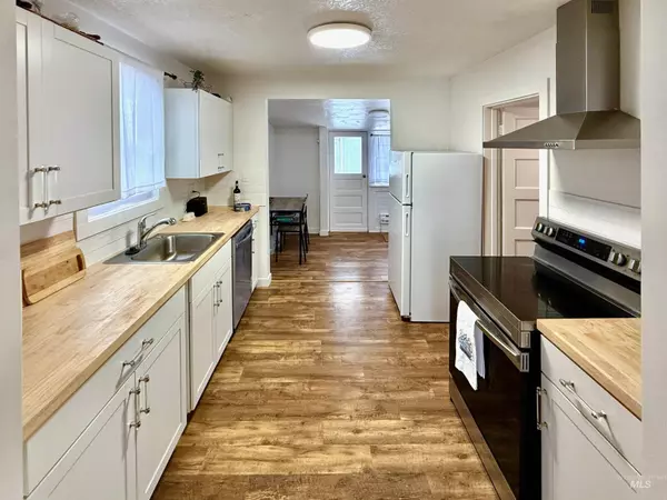 Boise, ID 83705,222 S Hanan Dr.