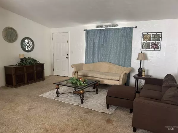 Hansen, ID 83334,664 1st Street E