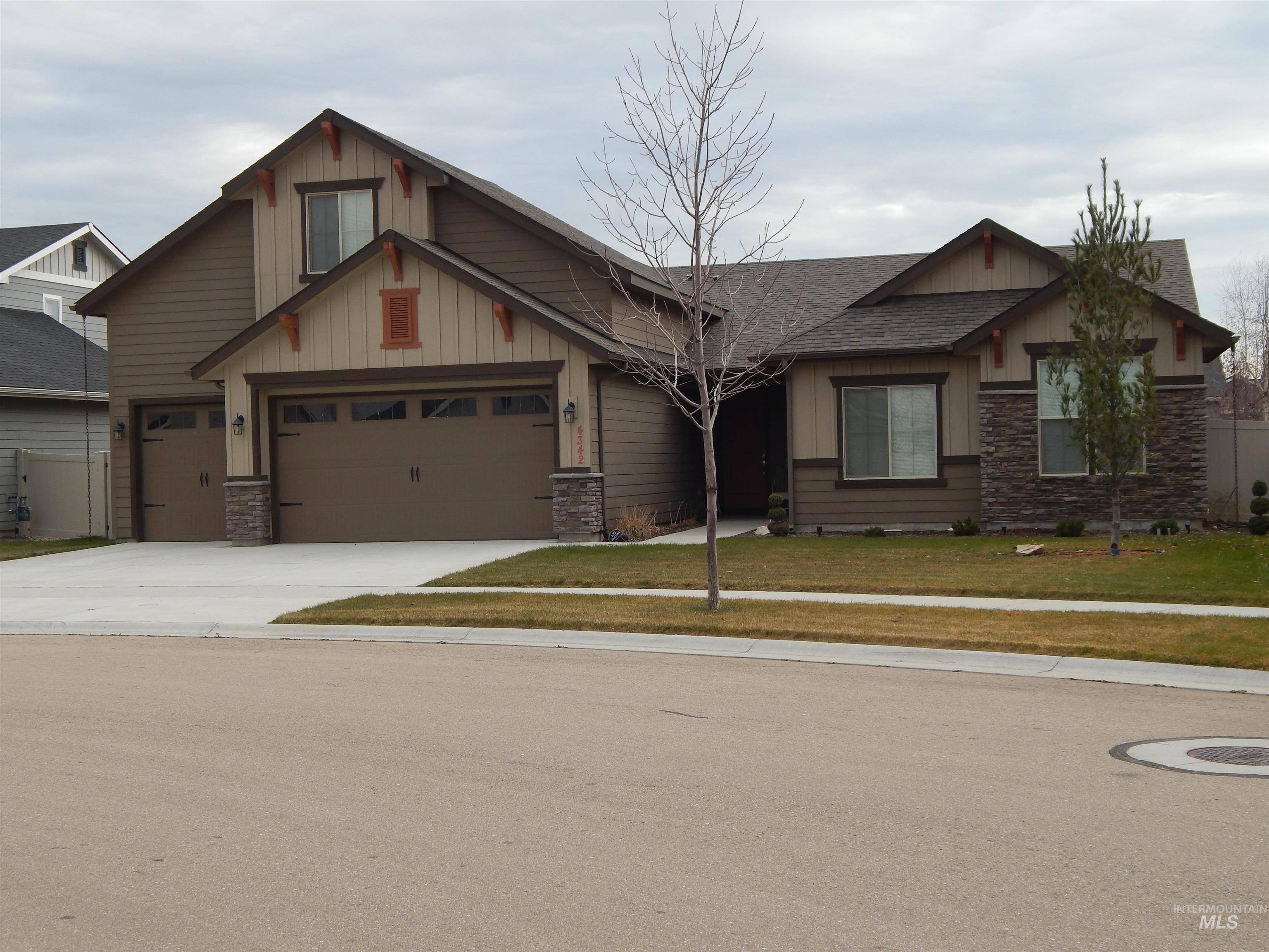4342 N Cherry Bark Way, Meridian, ID 83646
