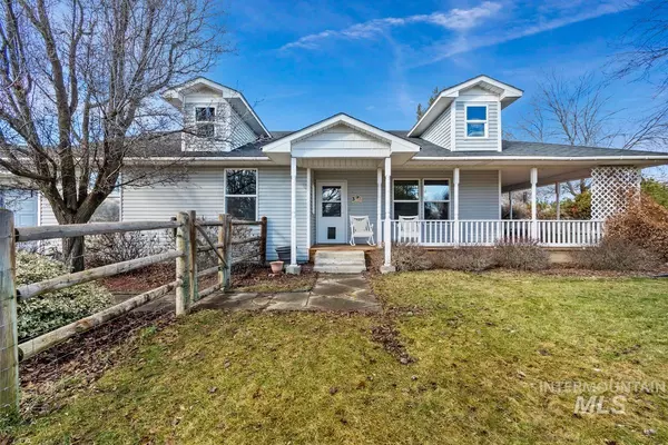 9298 Golden Willow St, Middleton, ID 83644