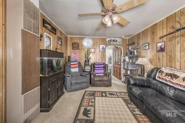 Payette, ID 83661,418-422 10th Ave N