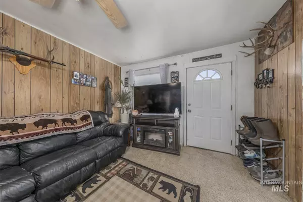 Payette, ID 83661,418-422 10th Ave N