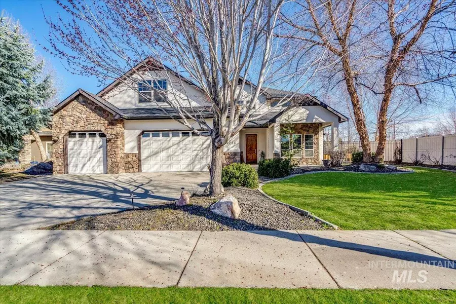 4214 Prickly Pear Dr, Eagle, ID 83616