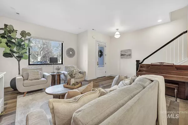 Twin Falls, ID 83301,144 4th Ave E