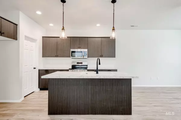 Kuna, ID 83634,2864 N Eagle Meadow Ave