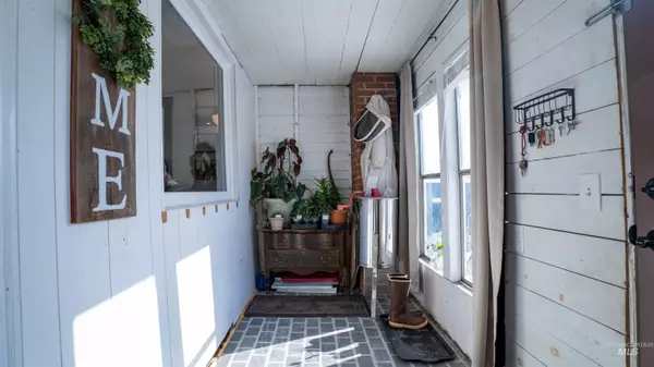 Genesee, ID 83832,246 E Walnut