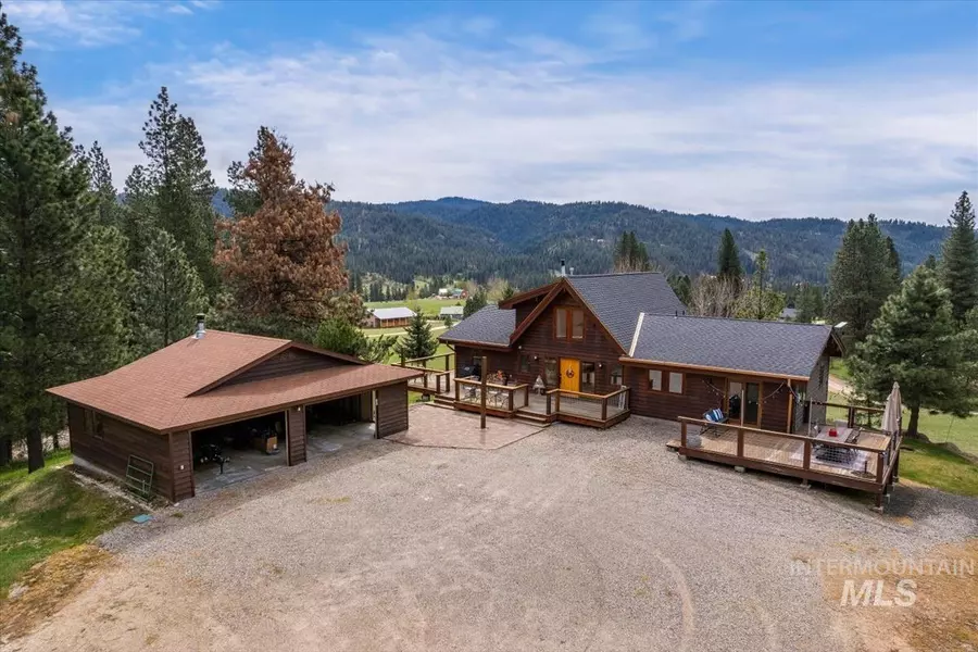 101 Scriver Woods Road, Garden Valley, ID 83622