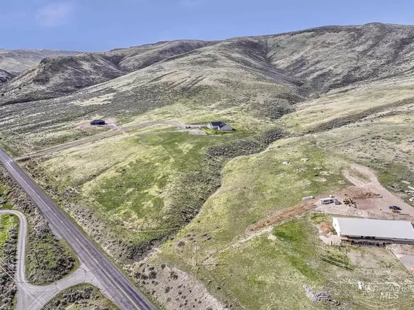 Hansen, ID 83334,2707 Rock Creek Rd