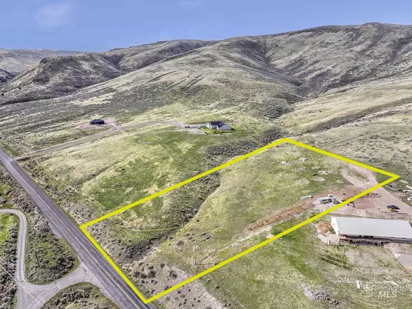 Hansen, ID 83334,2707 Rock Creek Rd