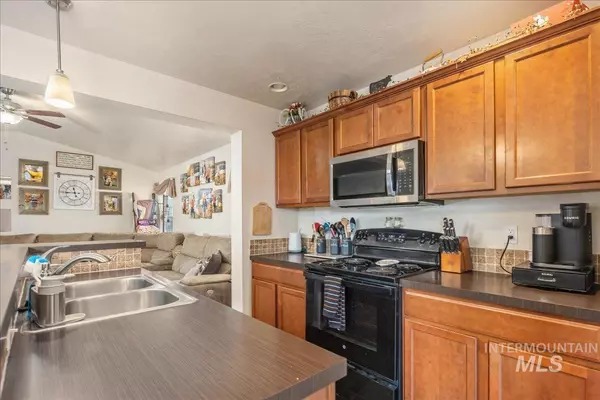 932 S Rumney Ave Kuna, ID 83634