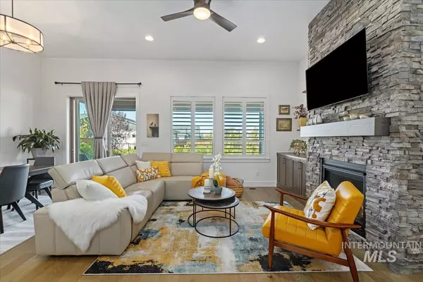 687 S Short Lane Eagle, ID 83616