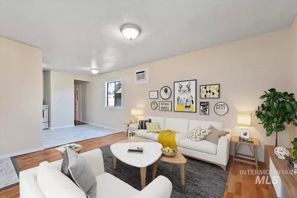 Boise, ID 83705,915 Curtis Rd