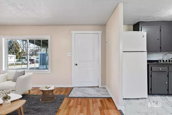 Boise, ID 83705,915 Curtis Rd