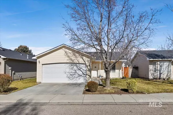 826 E Ronel Ave, Nampa, ID 83686