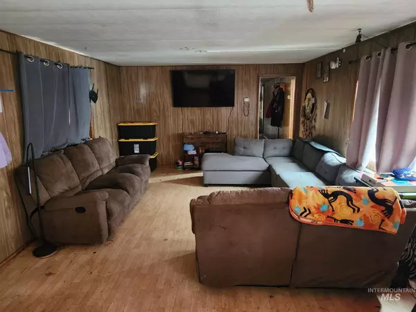 Kamiah, ID 83536,111 Loop Dr