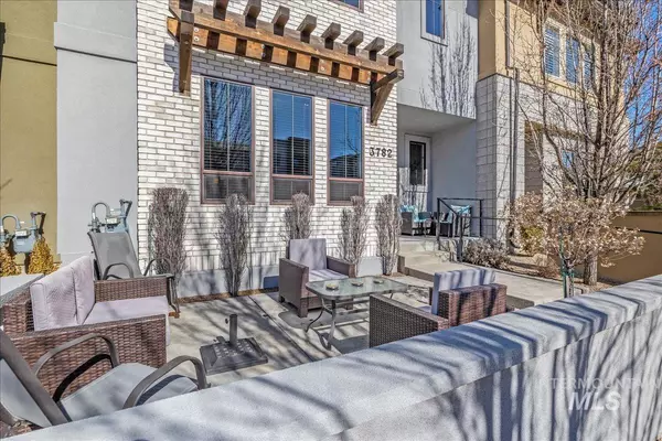 Boise, ID 83716,3782 E Parkcenter Blvd