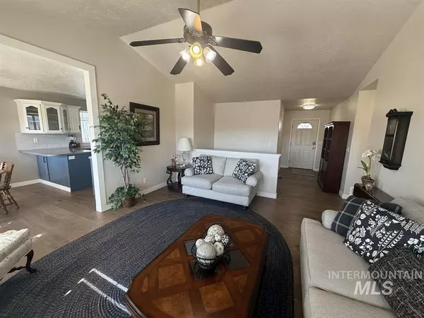 Chubbuck, ID 83202,965 Homerun St.