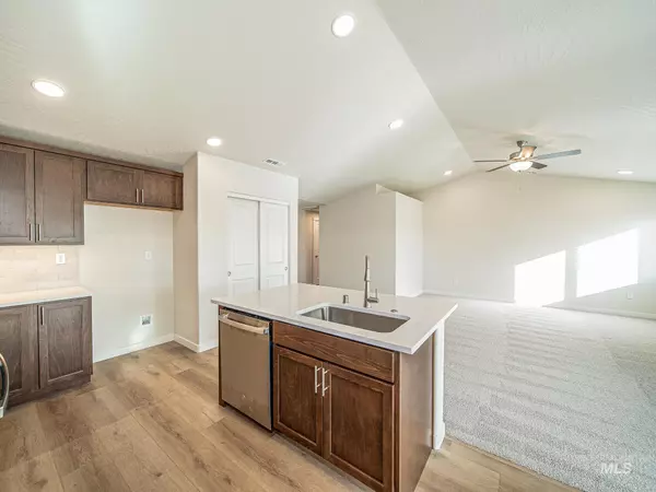 Kuna, ID 83634,2294 E Cave Falls St