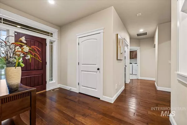 Meridian, ID 83646,4255 N Rogue River Way