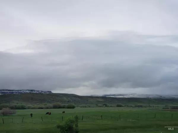 Marsing, ID 83650,2015 Cow Creek Rd.