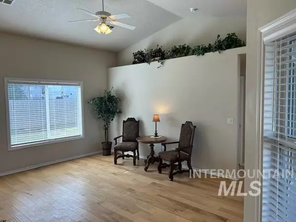 Nampa, ID 83686,431 W Wycliff