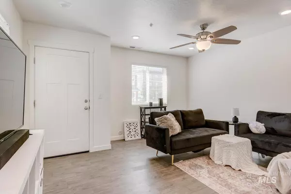 Meridian, ID 83646,3710 N Centrepoint Way Bldg I #105-106
