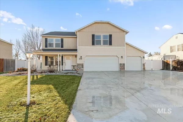 8061 E Mckenzre St, Nampa, ID 83687